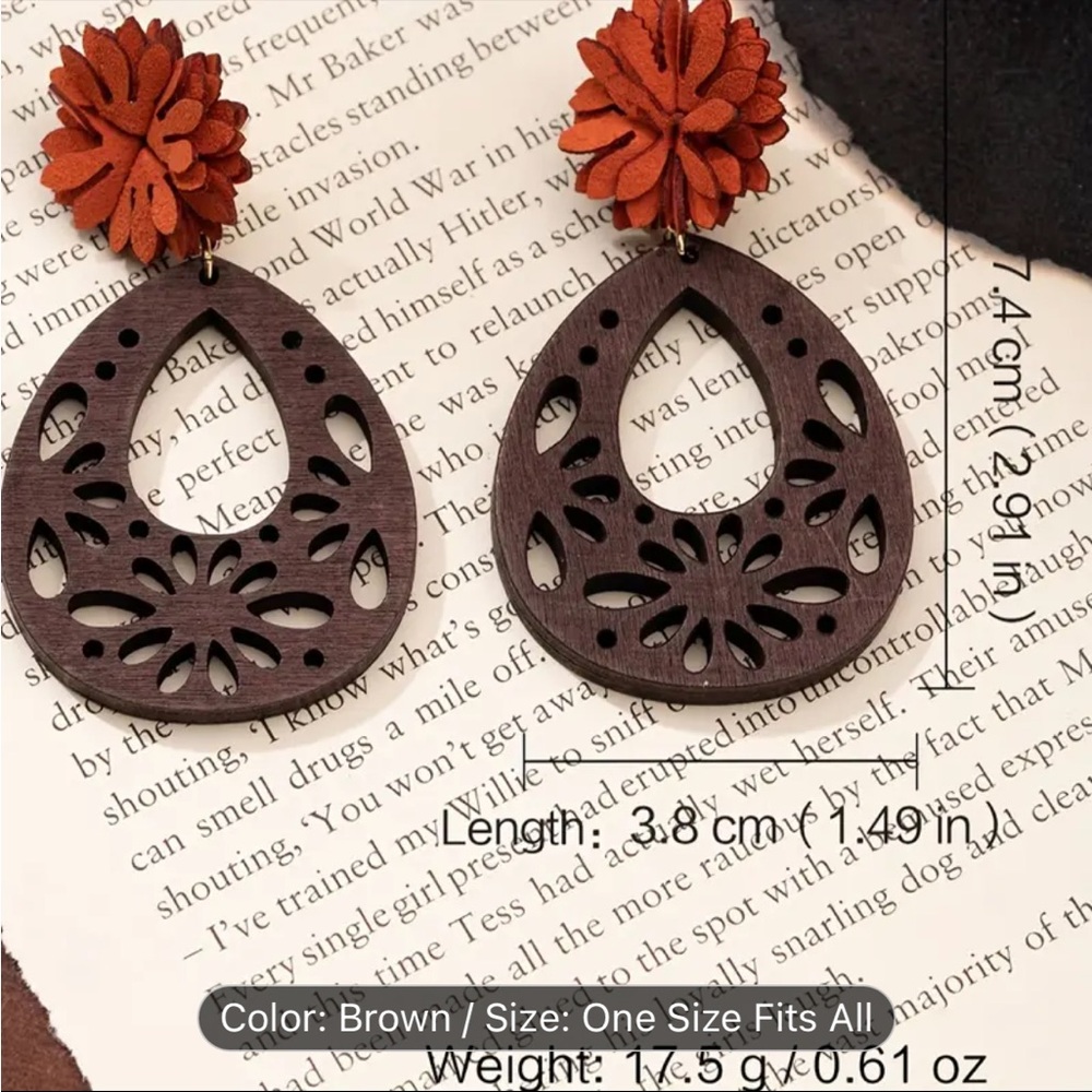 Wooden Droplet Floral Dangle Earrings - Picture 3 of 3